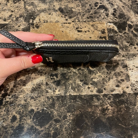 Kate Spade Knott Zip Cardholder - Picture 4 of 10